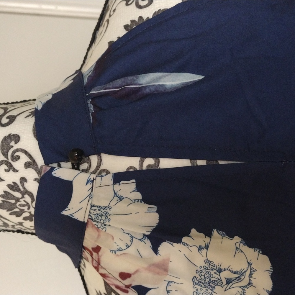 Dress - Picture 5 of 6